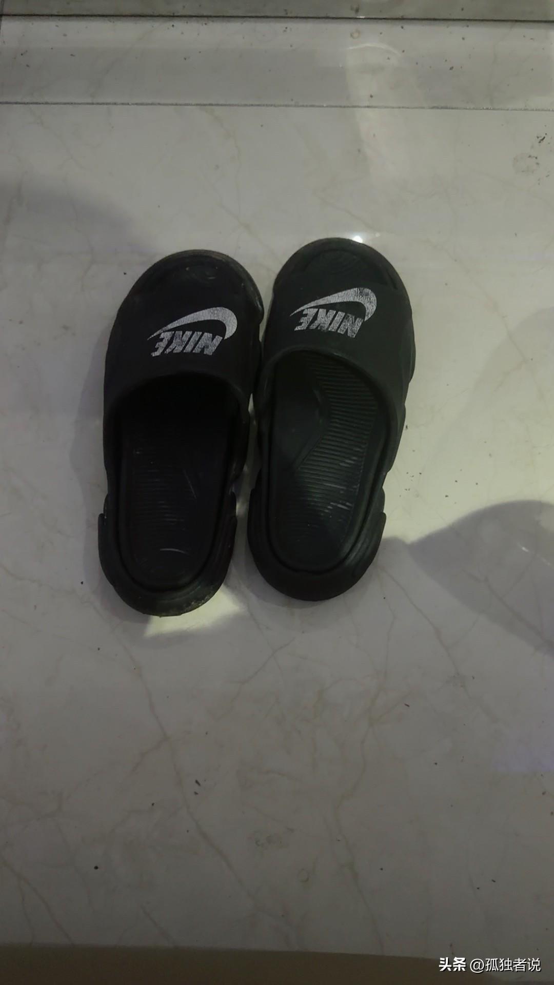 这个世界有点真实，突然一瞬间路边遇到一个人，下着雪，白雪皑皑，冈仁波齐每个人都要