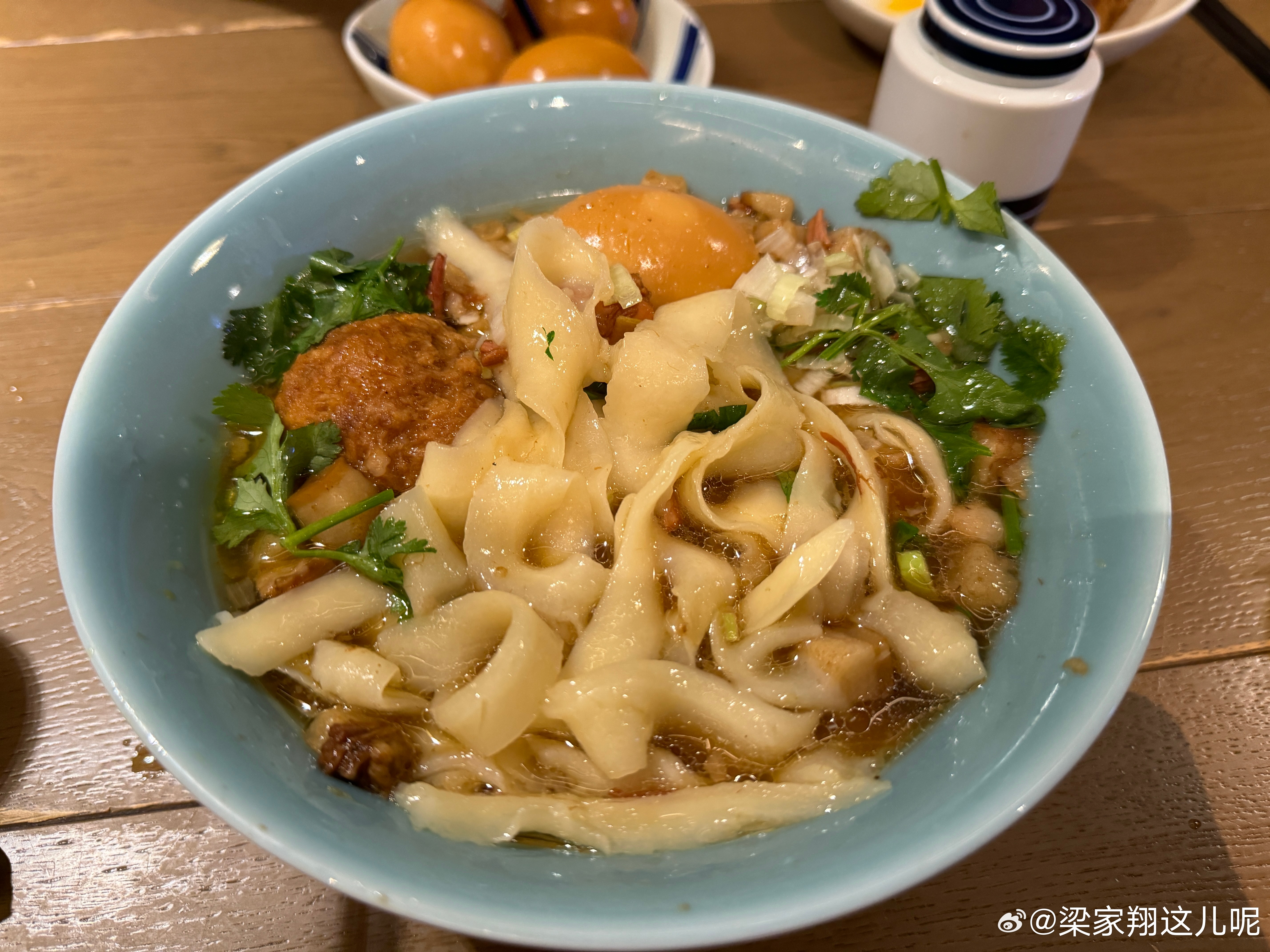 来大同必须吃刀削面啊[色]  ​​​