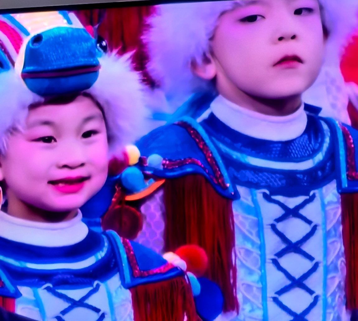 春晚段子大考春晚 当你过年跟亲戚聚餐时....👇 