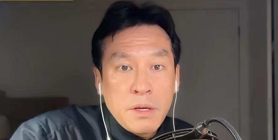 黄暐瀚："我就支持民进党"

媒体人黄暐瀚今早在节目里把这句话又嚼了一遍，嚼得还