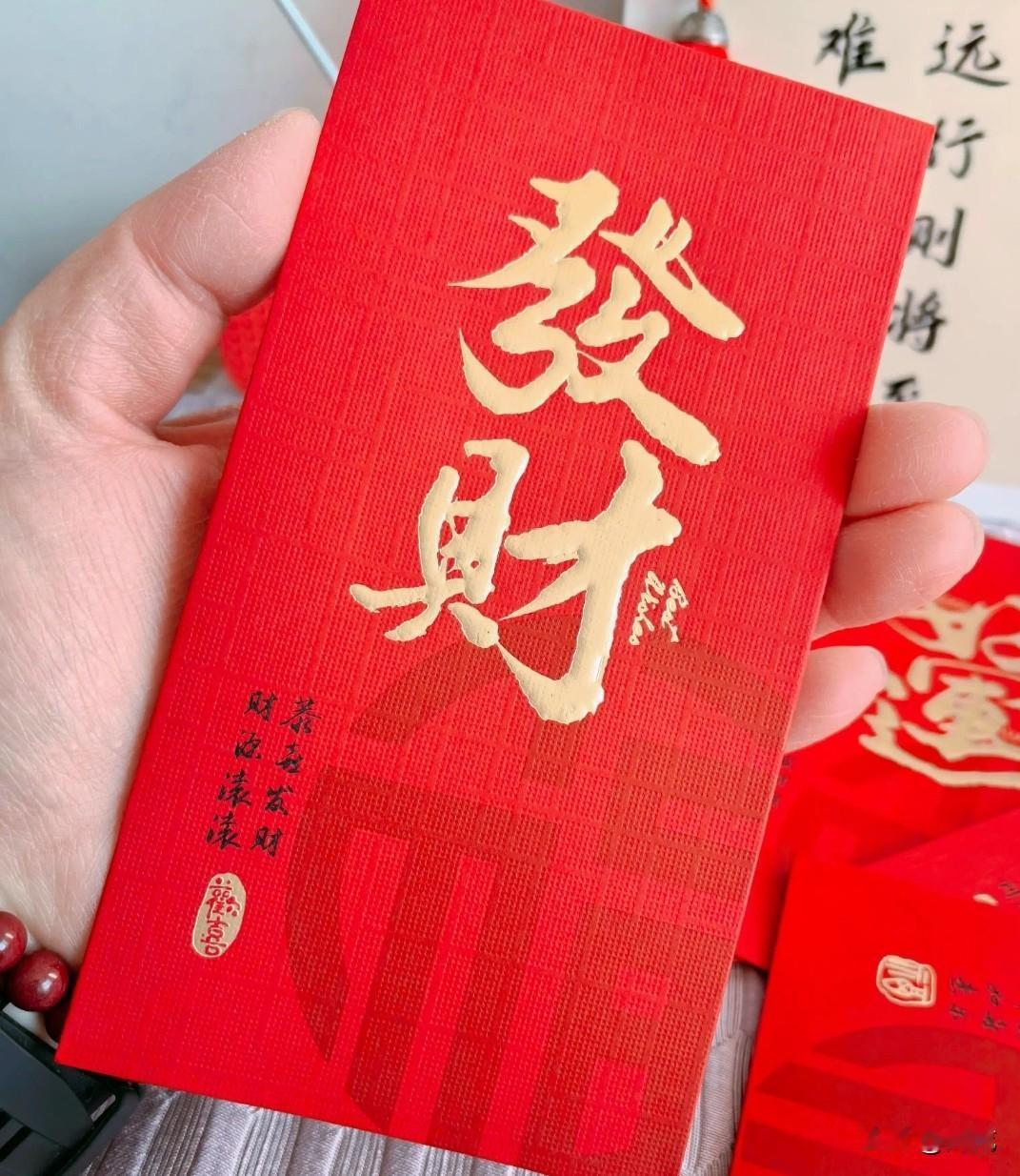 一个至今单身的朋友，给我讲了他以前的一段经历。

第一次去女朋友家吃饭，紧张得手