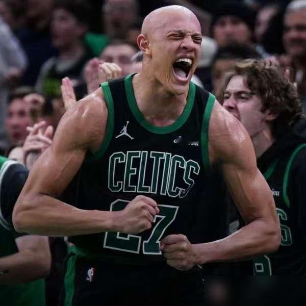 不得不说凯尔特人主帅看人的眼光太准了虽然球队绝对核心塔图姆因伤赛季报销，不过他从