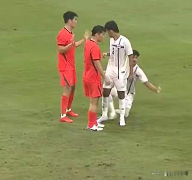 变阵见效！U23国足3-0泰国，泰山小将彭啸造乌龙