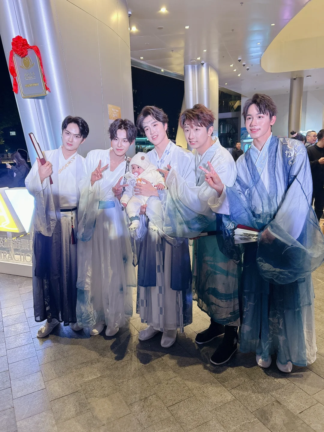 欢乐港湾的欢乐有点不一样了🎡🏮🎐🎤🤵