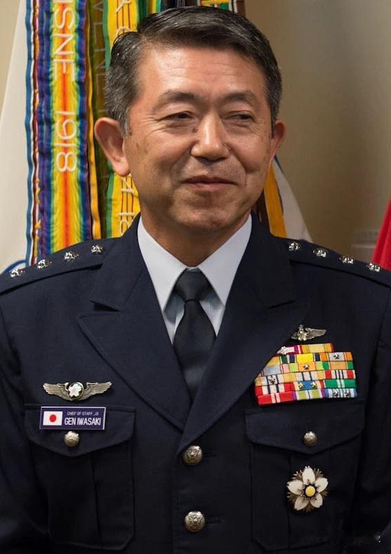 岩崎茂被我方采取反制措施不是突然发生的。起因是今年3月，岩崎茂与台行政部门负责人