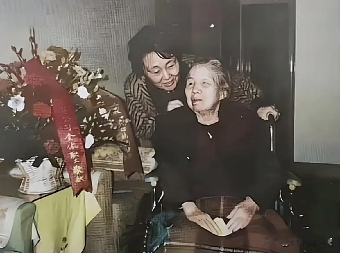 1992年1月23日（农历腊月二十），邓颖超同志88岁“米寿”的温馨时刻。此时的