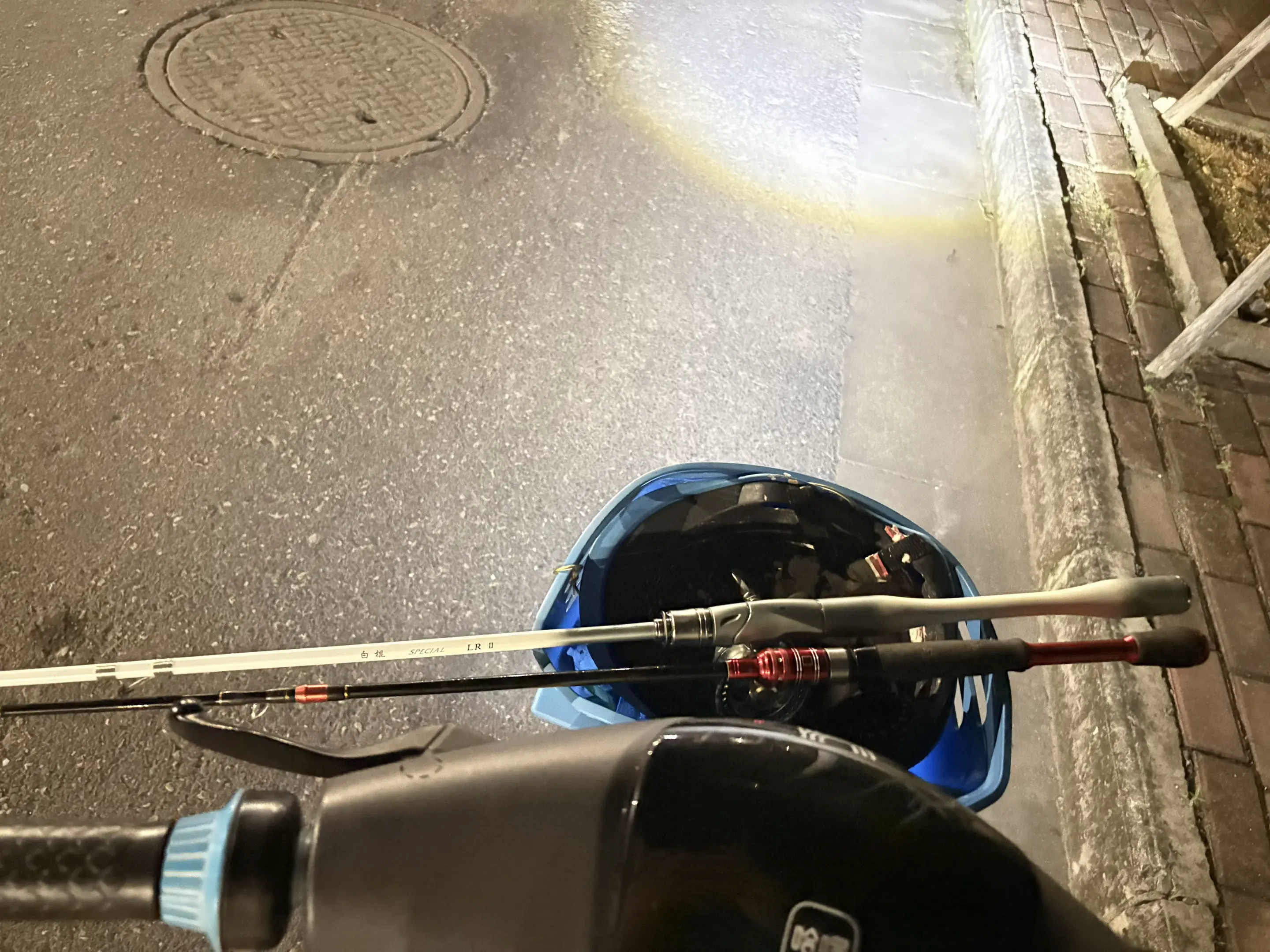 故事的开头，你说你会抚平我的伤疤，可到后来，你成为了我的新的疤……
