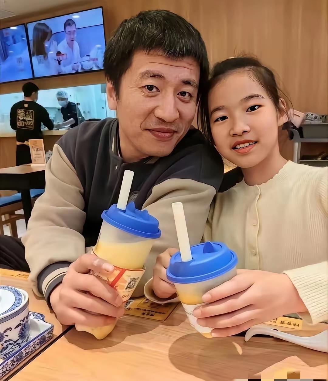 张雪峰的女儿估计永远无法跟自己和解了。张雪峰曾发文，女儿过年问他要是突然死了怎么