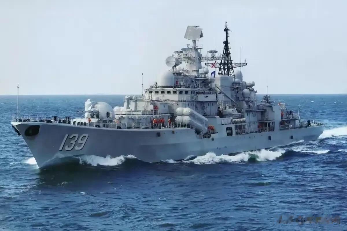 指责：澳大利亚国防部指责我国海军致使其水兵受伤。
11月18日，澳大利亚国防部公