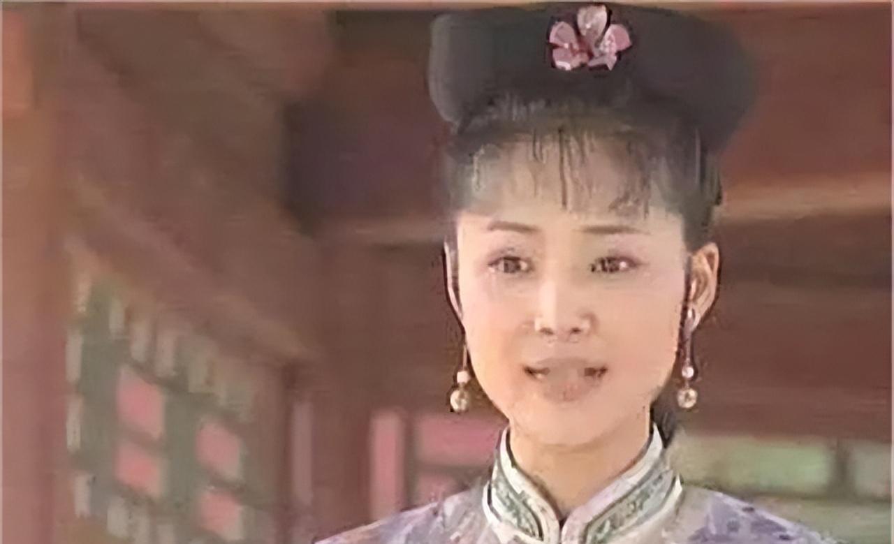 1705年，93岁的苏麻喇姑逝世，51岁的康熙以嫔礼规格为其治丧。

一个宫廷侍