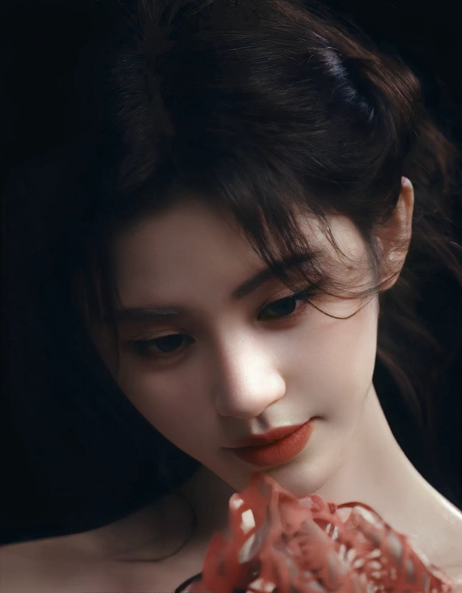 鞠婧祎 jjy鞠婧祎阿黛 “我用笔描绘你的美好，携带着落日的温柔，把热爱赠予最值