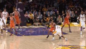 科比的这个后仰都成了后躺了[赞]