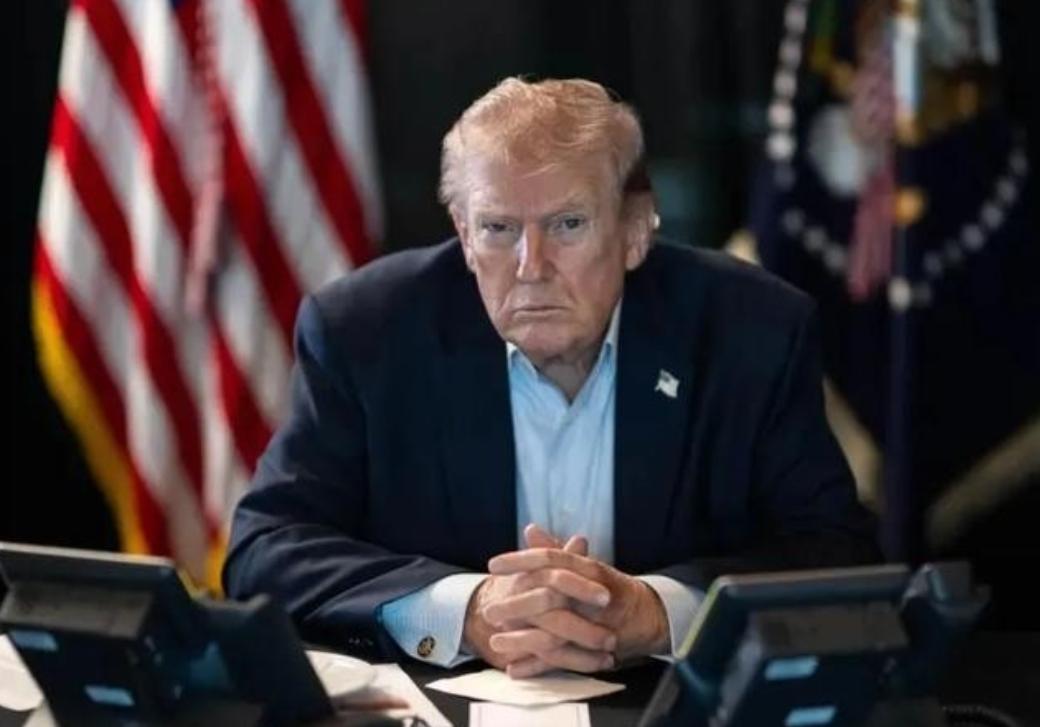 美军重兵封锁伊朗！36 小时切断海上贸易，伊方为何零开火？

这可不是怕了，而是