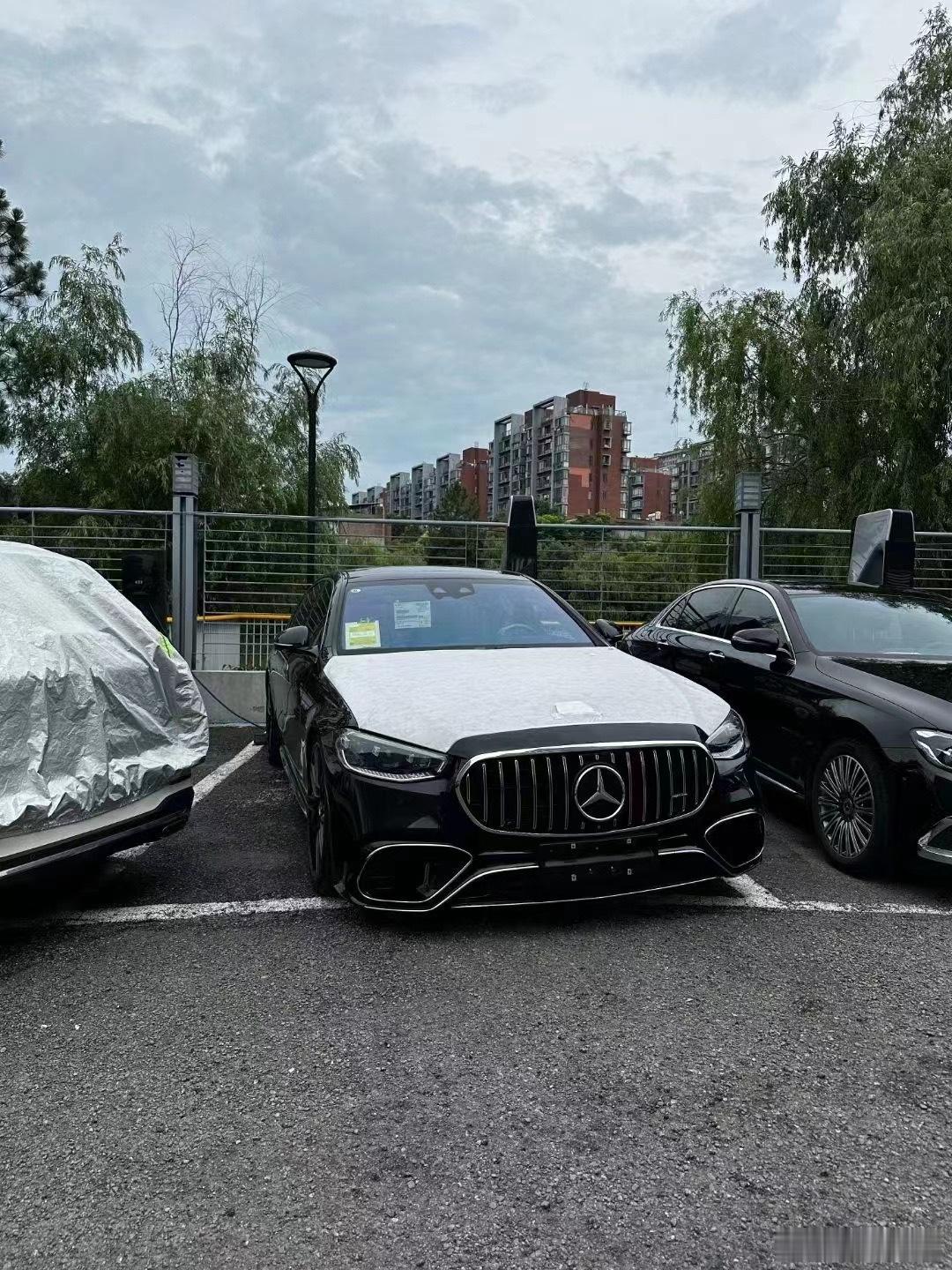 S63来了 黑外黑内 选配轮毂 裸车299万含消费税 ​​​
