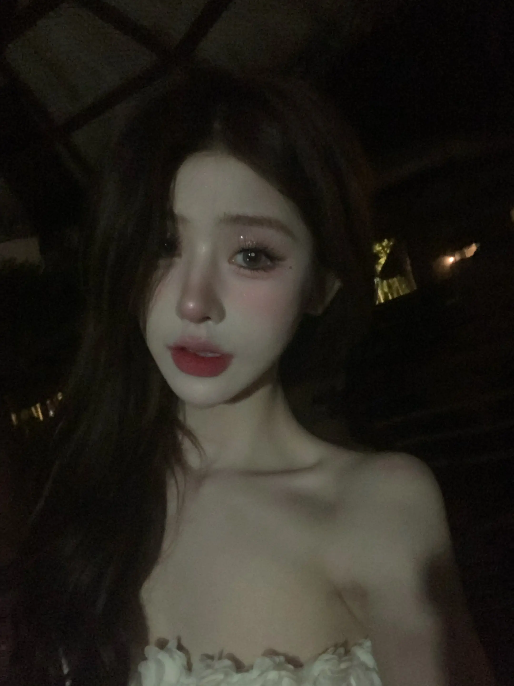 能跟一个人长久的做朋友  分享着自己的卑微和坦荡  真的是人生幸事