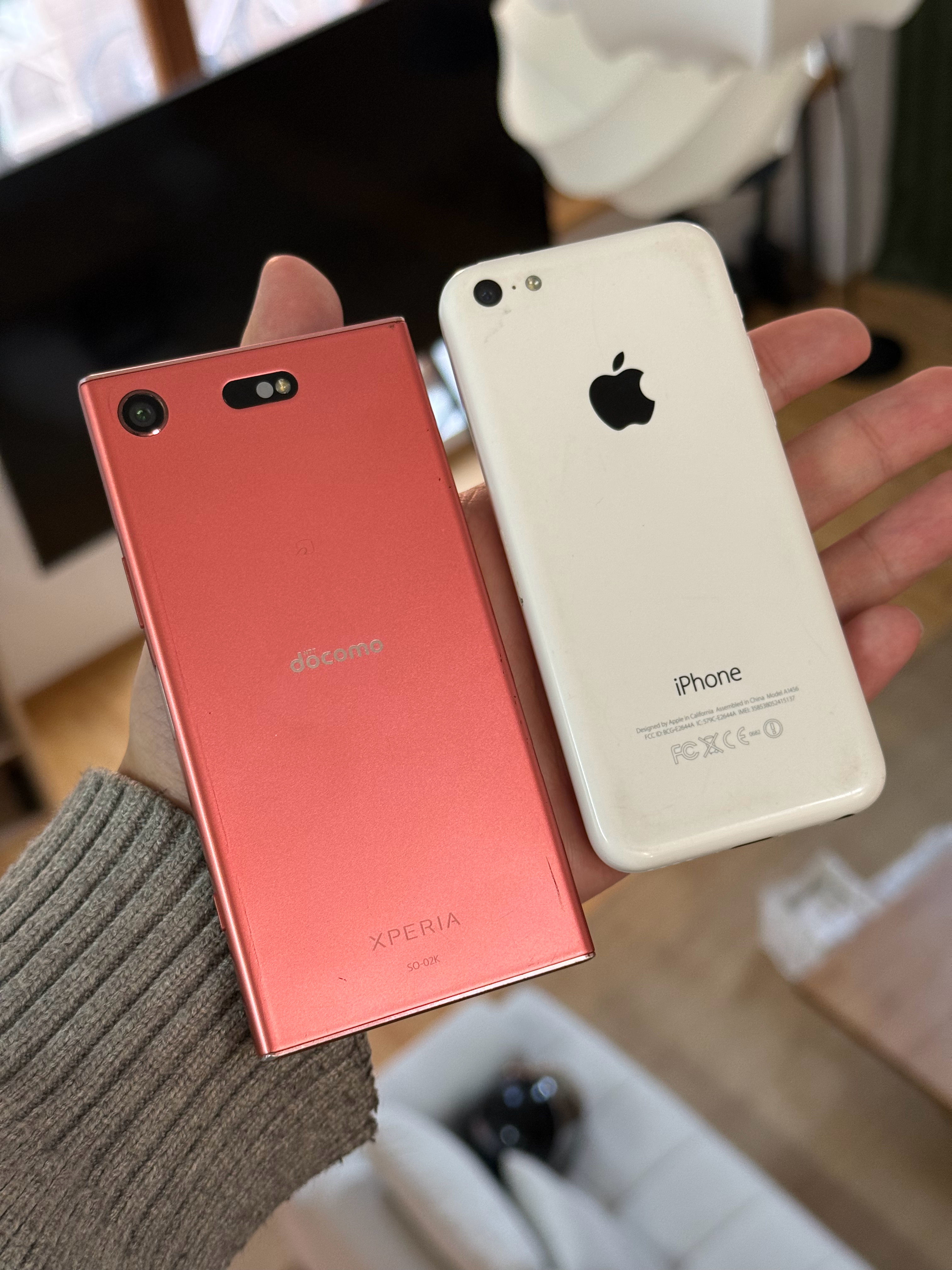 能说出这俩手机型号的网友应该不多了