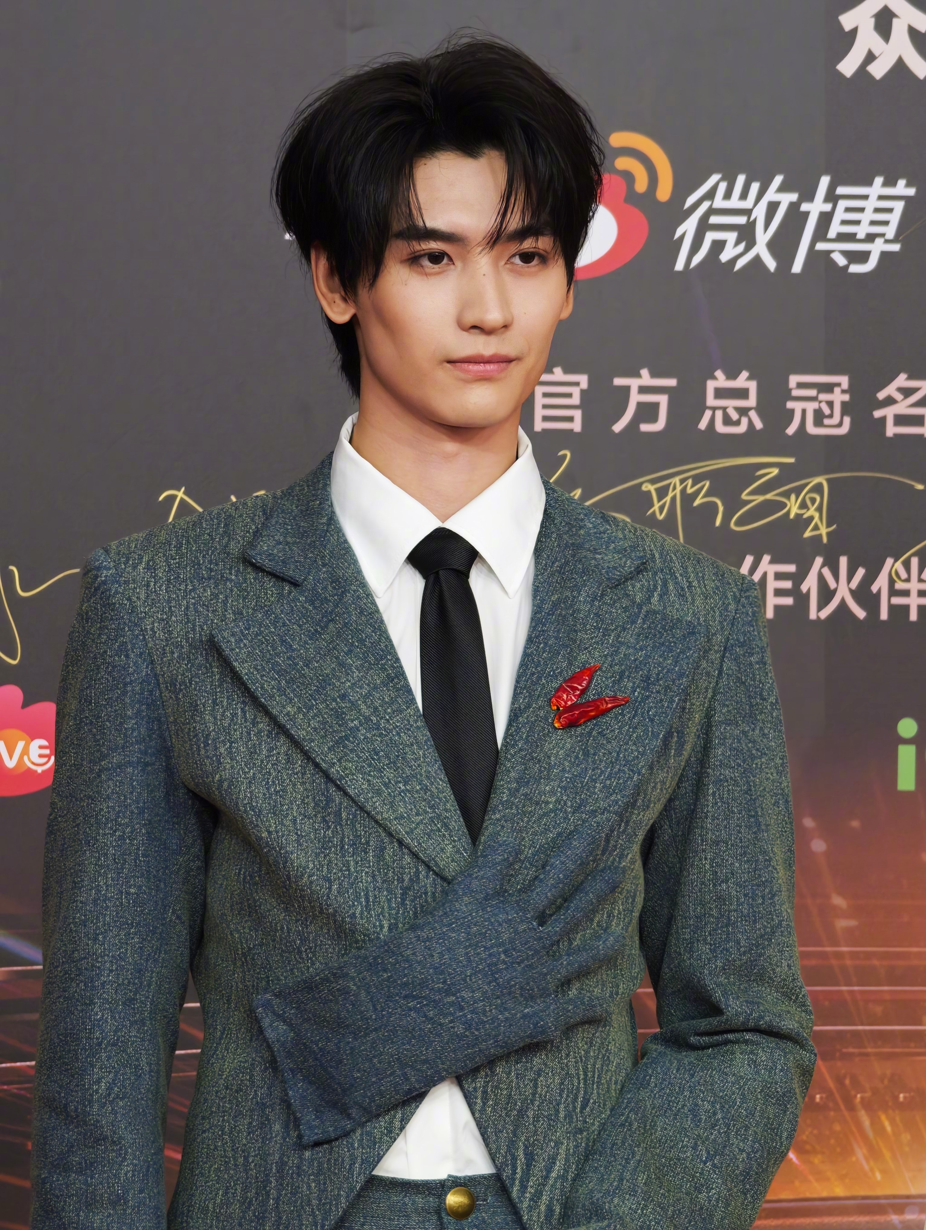 黄俊捷 刘宇 余承恩 周奇 徐振轩 柯淳 姚驰  周翊然 余宇涵 来pick 一