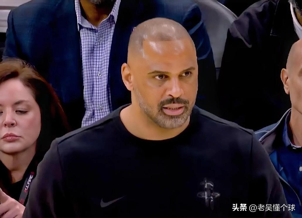 乌度卡真是怕了，赢成这样都不敢让杜兰特歇。

火箭打尼克斯，带着20分的领先进入