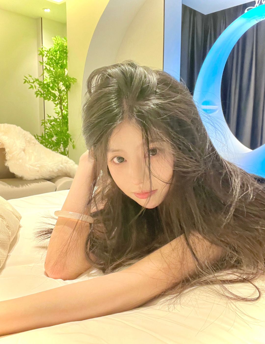 垆边人似月 皓腕凝霜雪