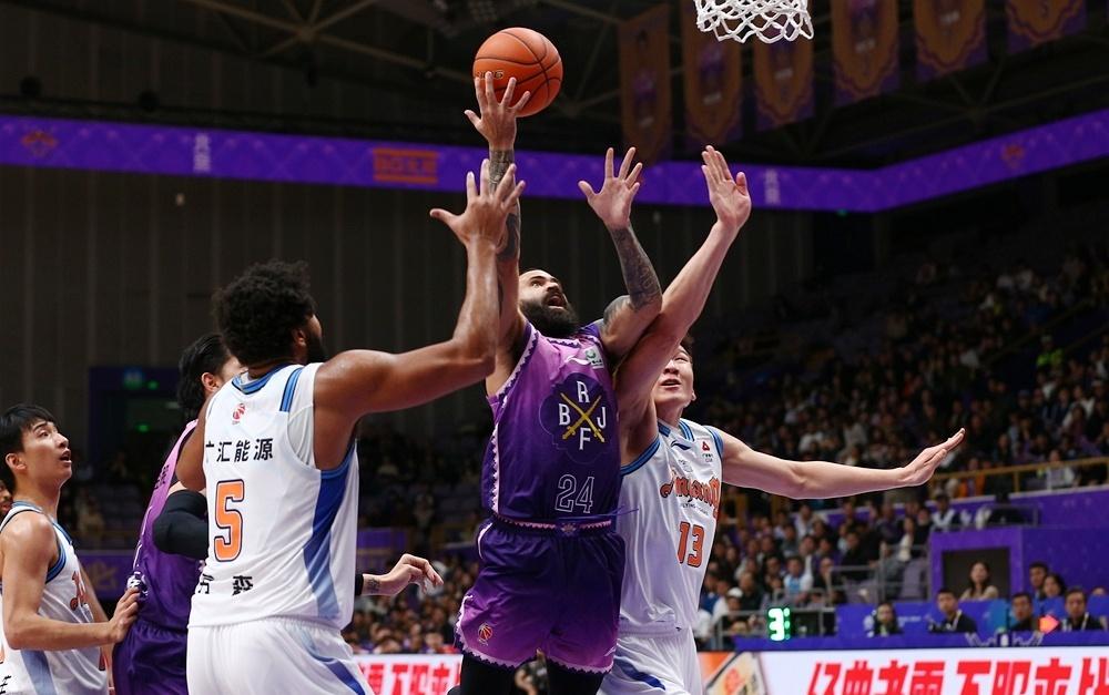 CBA 常规赛第7轮，北京控股主场 106-84 战胜新疆广汇能源 ​​​
