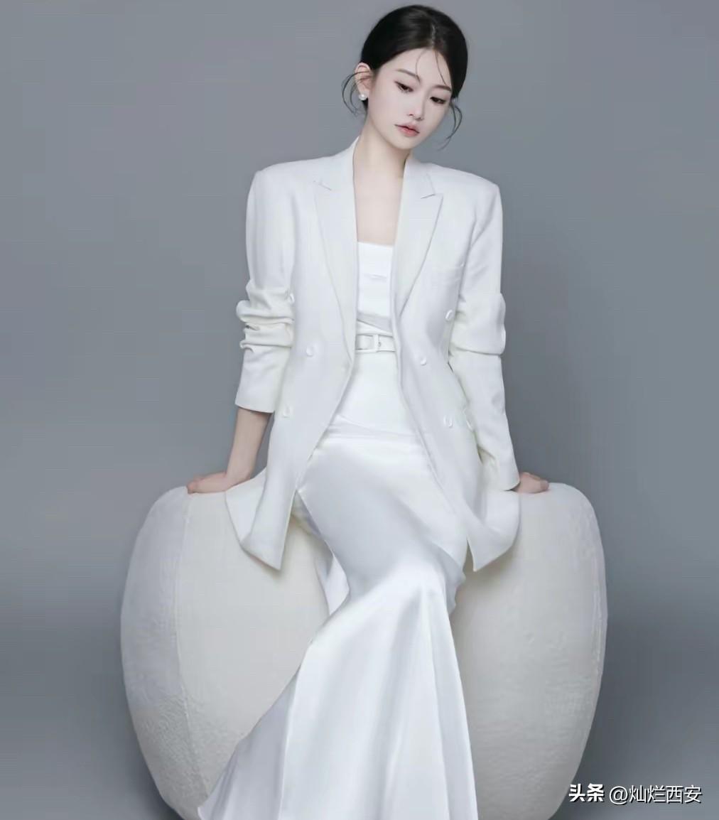 幸福的婚姻，
需要两个有能力的人，
一起去面对。

男人，
需要沉淀能力，
一定