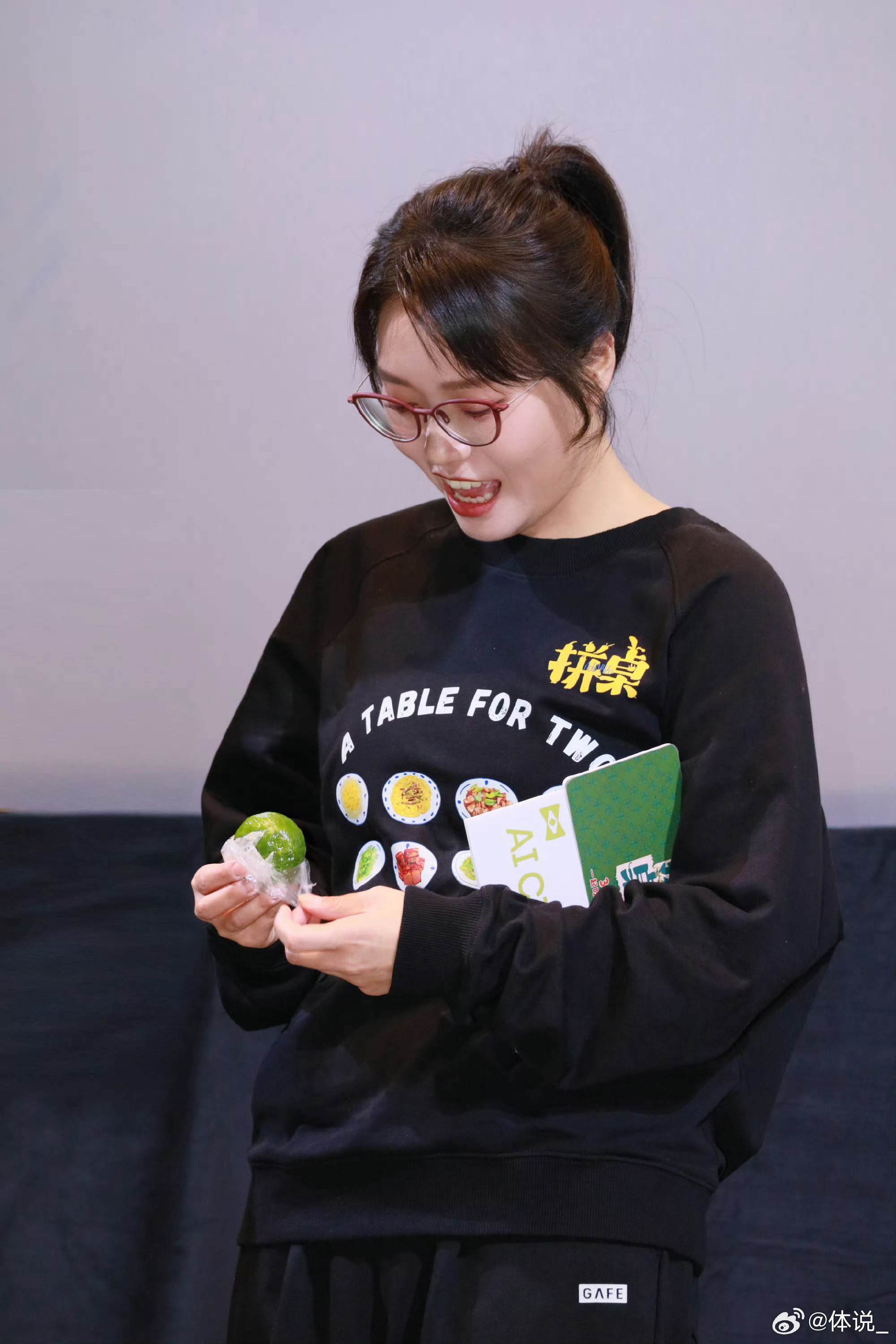 李雪琴说演过戏才知道还差很多演戏知不足，减肥更惜食，李雪琴在《拼桌》里用真诚演绎