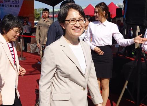 美伊开战牵动台湾局势？“台独”顽固分子、台湾地区副领导人萧美琴今天参加活动时借机