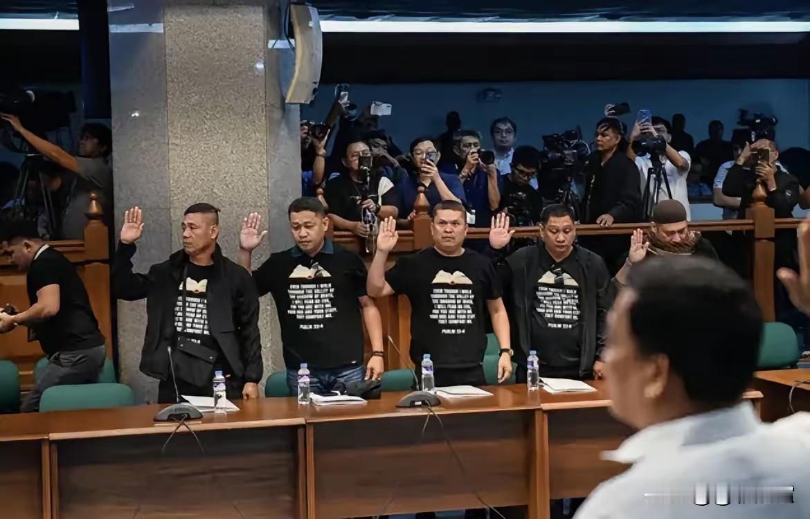 开会期间喝矿泉水就是廉洁？这还真有可能是演戏给菲律宾民众看的，菲律宾参议院临时会