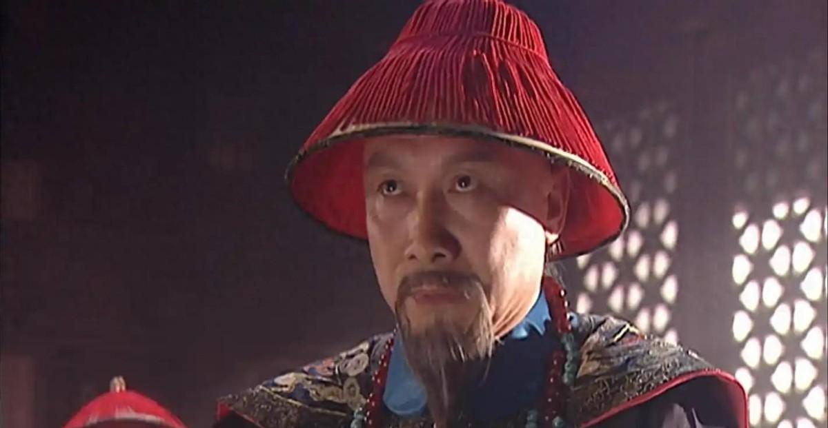 马尔塞生于显赫之家，族姑是荣妃，祖父为忠达公图海，却在入阁拜相后被雍正处斩
17