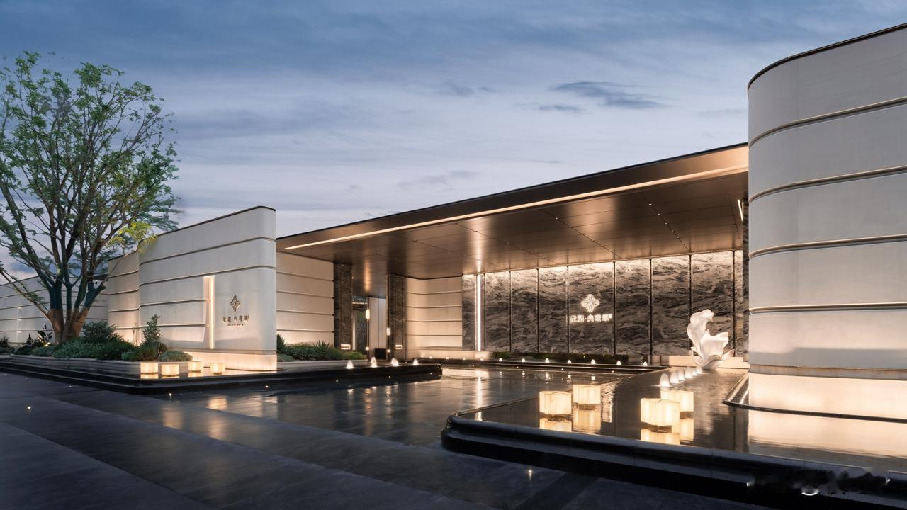 禅城新卷王杀出，据说很快开盘…

卷飞同行的节奏…昨天湾华龙湖央璟颂开放实景示范