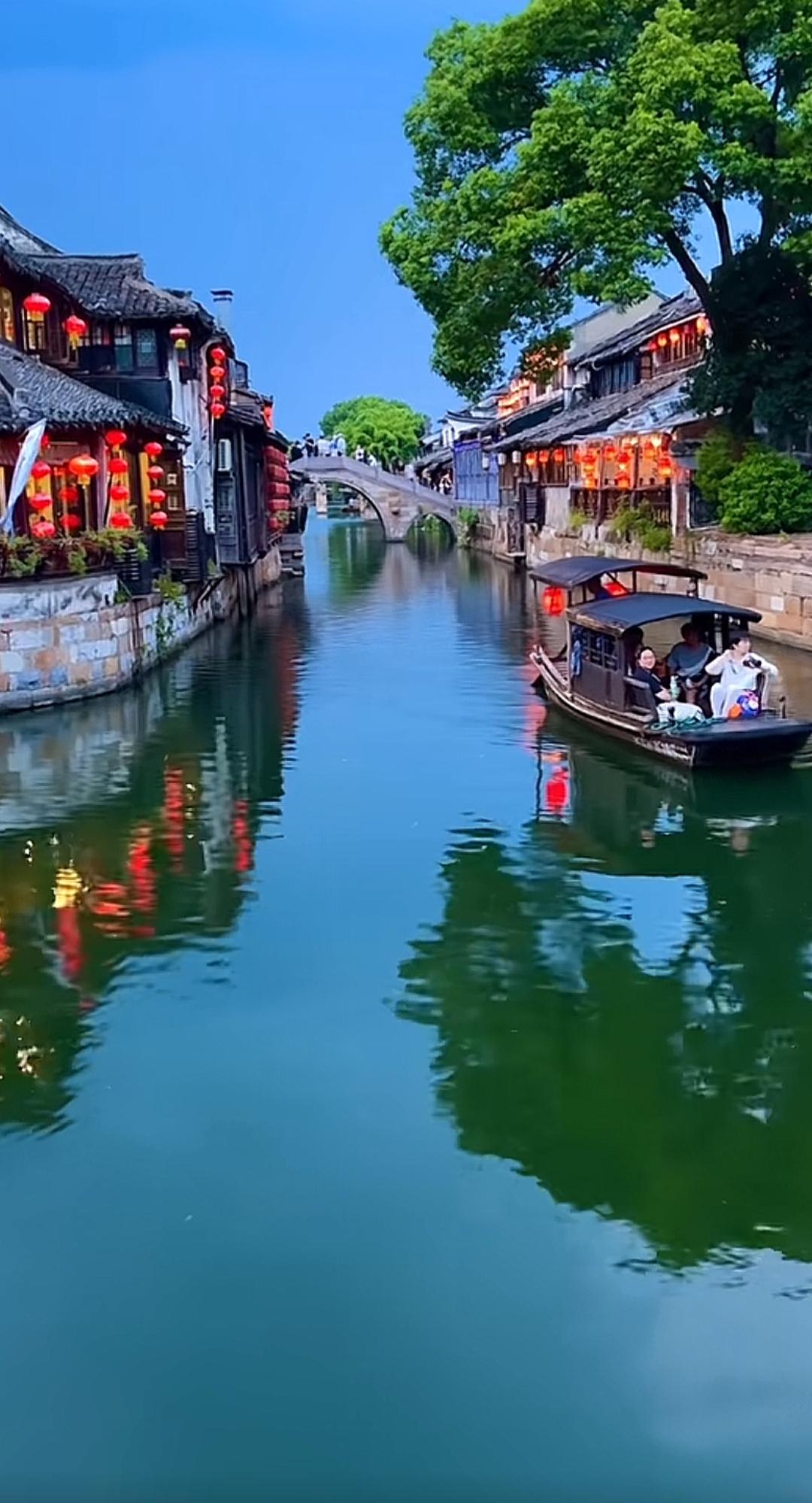 我认为好好休息，尤其是80后，酸甜苦辣都尝过了，退休后还要看孙男弟女。人什么时候