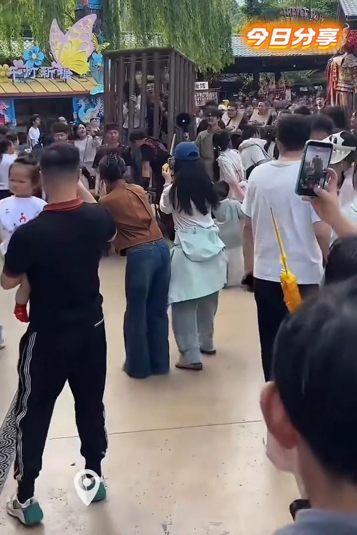 今日分享：杭州·宋城。
杭州。