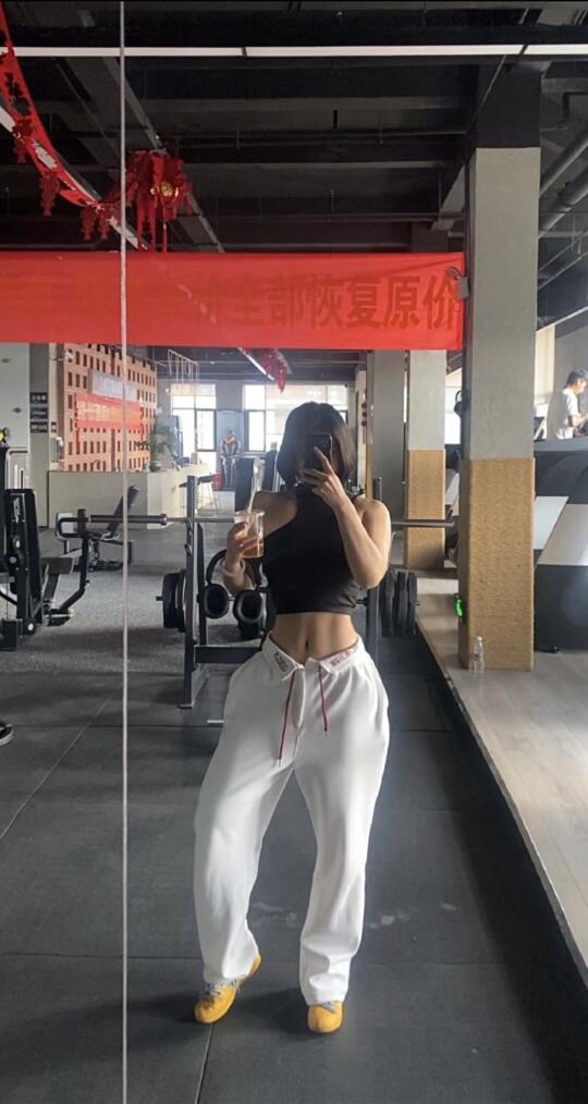 情人节快乐 没有情人的可以去健身了