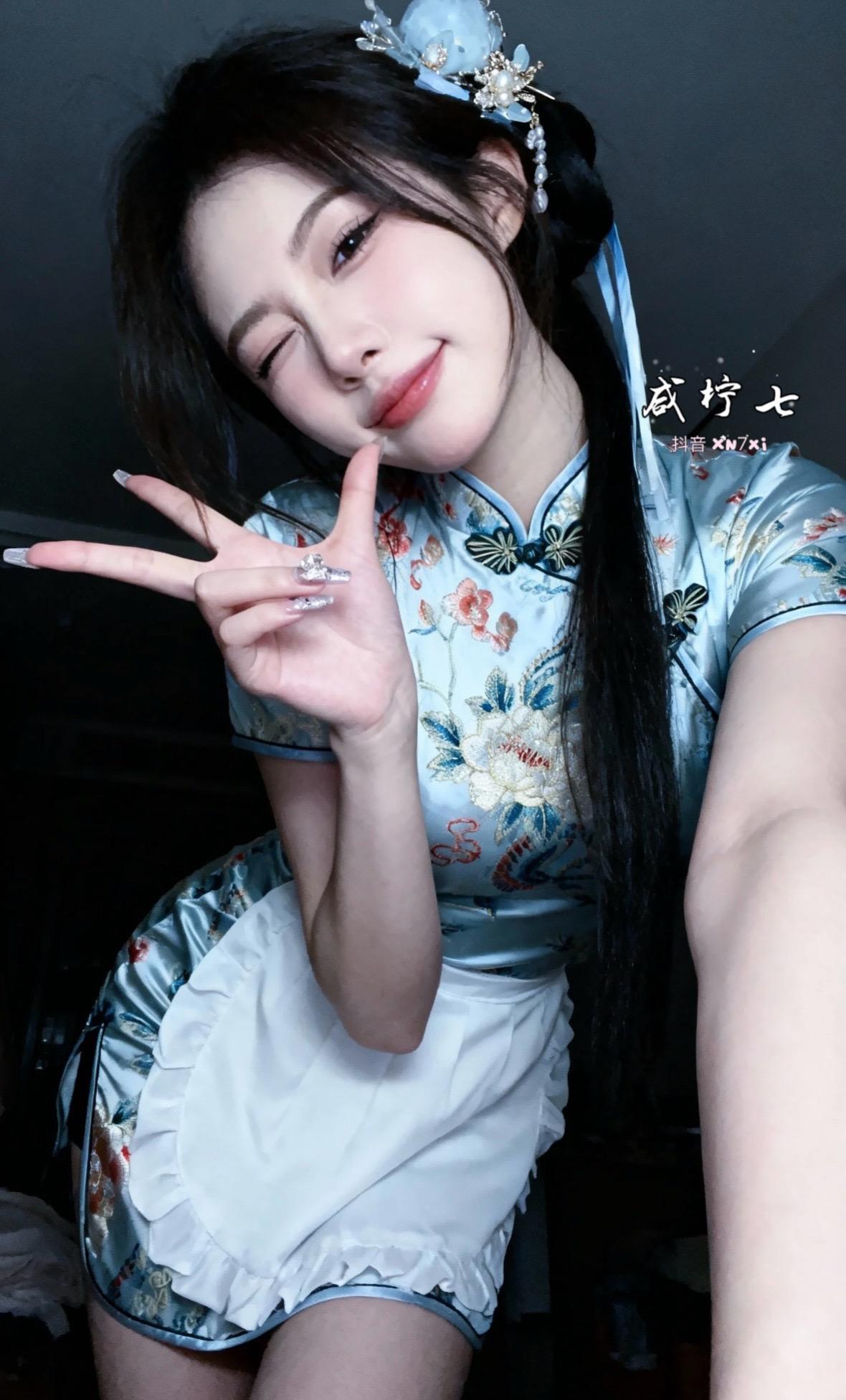 御姐拍照姿势 甜妹的尽头是御姐吗 美女cos 辣妹