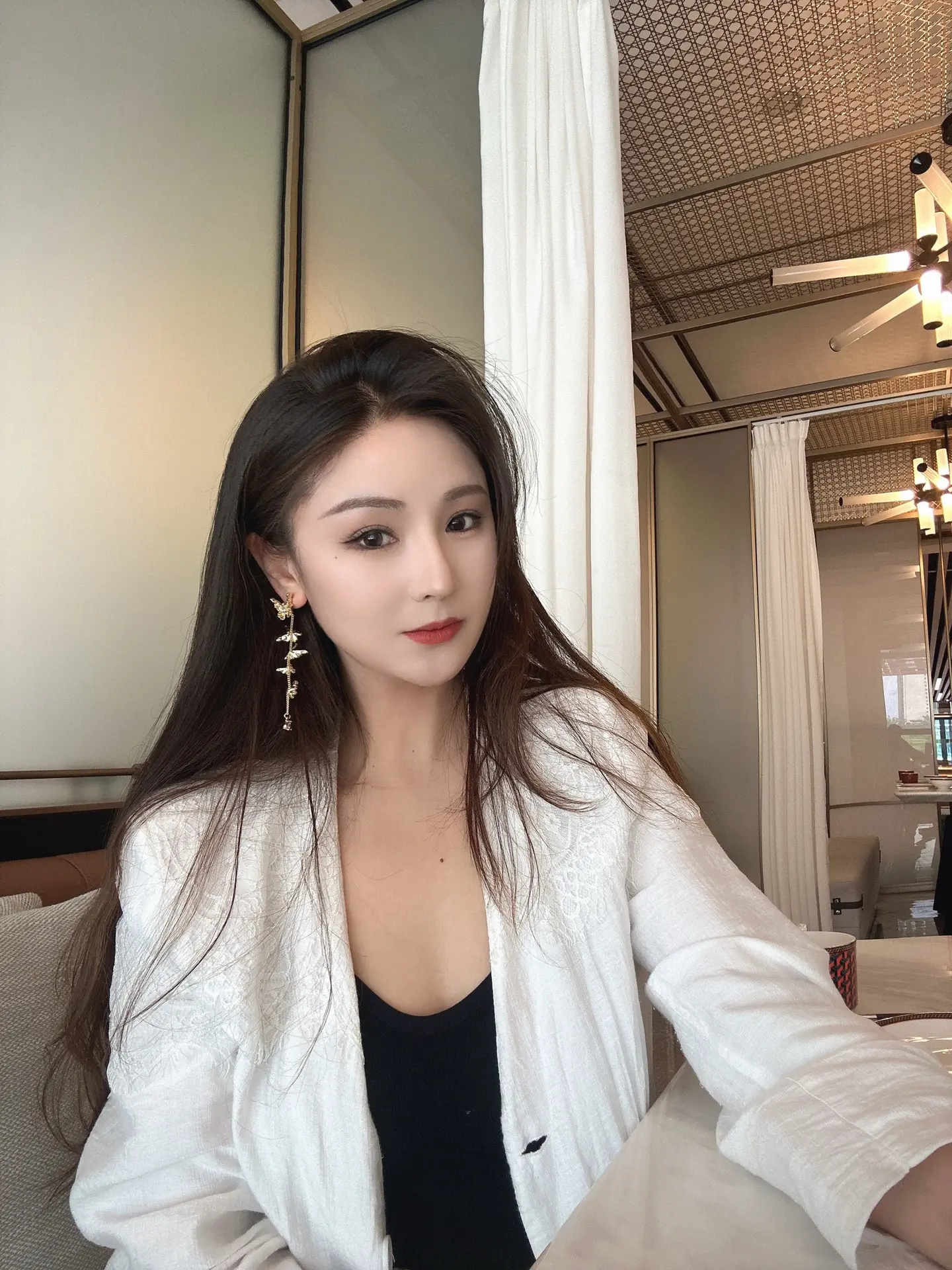 出来看星星嘛 不看星星也行 先出来