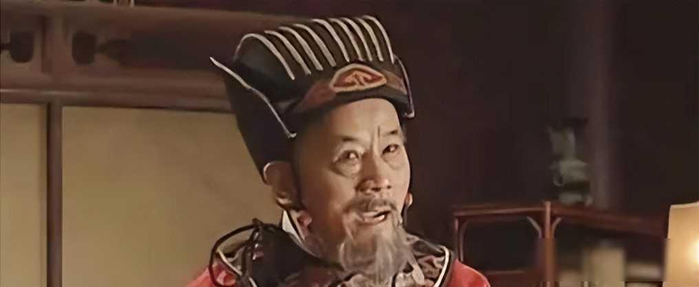 1562年，严嵩倒台前的最后一夜，80多岁的老首辅颤抖着写乞归奏折，而他的接班人