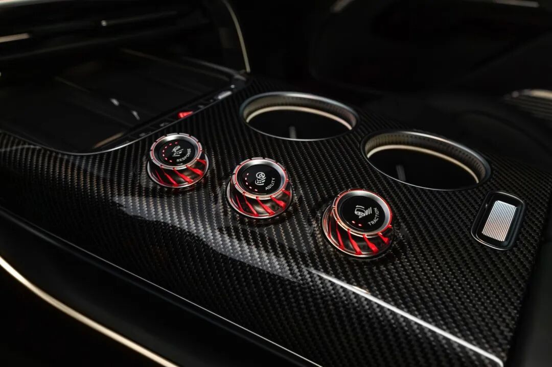 百公里2.7秒！AMG GT SUV于10月17日正式发布。这是AMG独立开发的