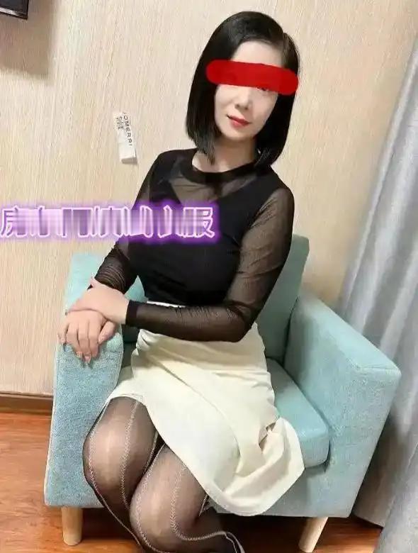 开服装店最怕遇到啥？不是没客流，是碰上“奇葩房东”。一位男店主就摊上这么档子事：