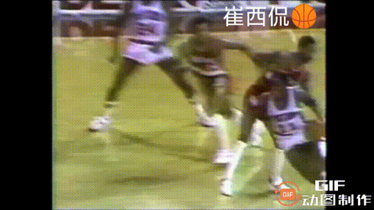 crossover的开山鼻祖！
托马斯的变向过人让40年前的球员胆寒，也让现代的