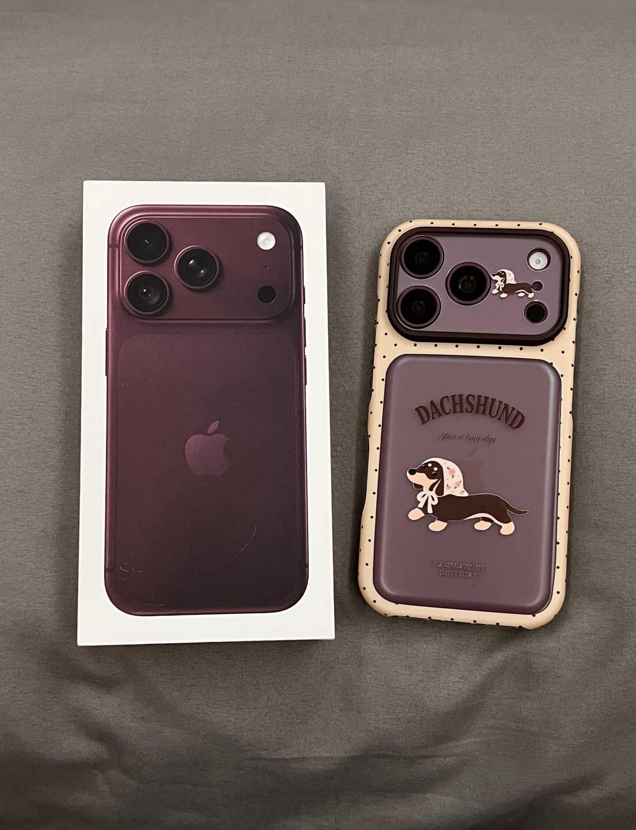 秋日氛围感18pro勃艮第红头巾腊肠狗🐕
iPhone18 iPhone18系