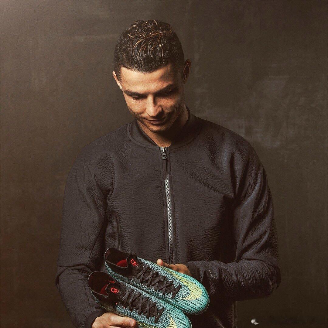 🚨突发新闻：克里斯蒂亚诺·罗纳尔多有可能在2026年回归，成为耐克的主要大使。