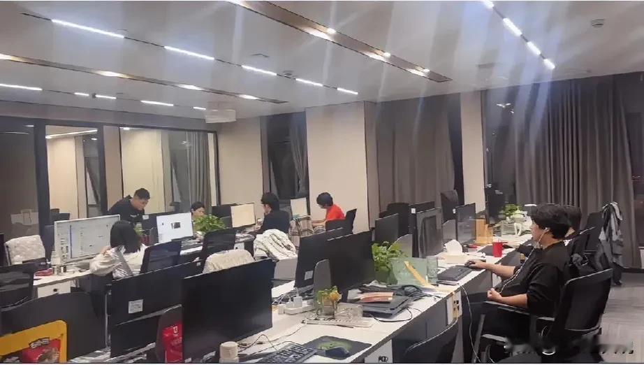 作为一个hr，给大家分享5个hr较为常用得捞简历关注点，希望大家可以反向学习一下