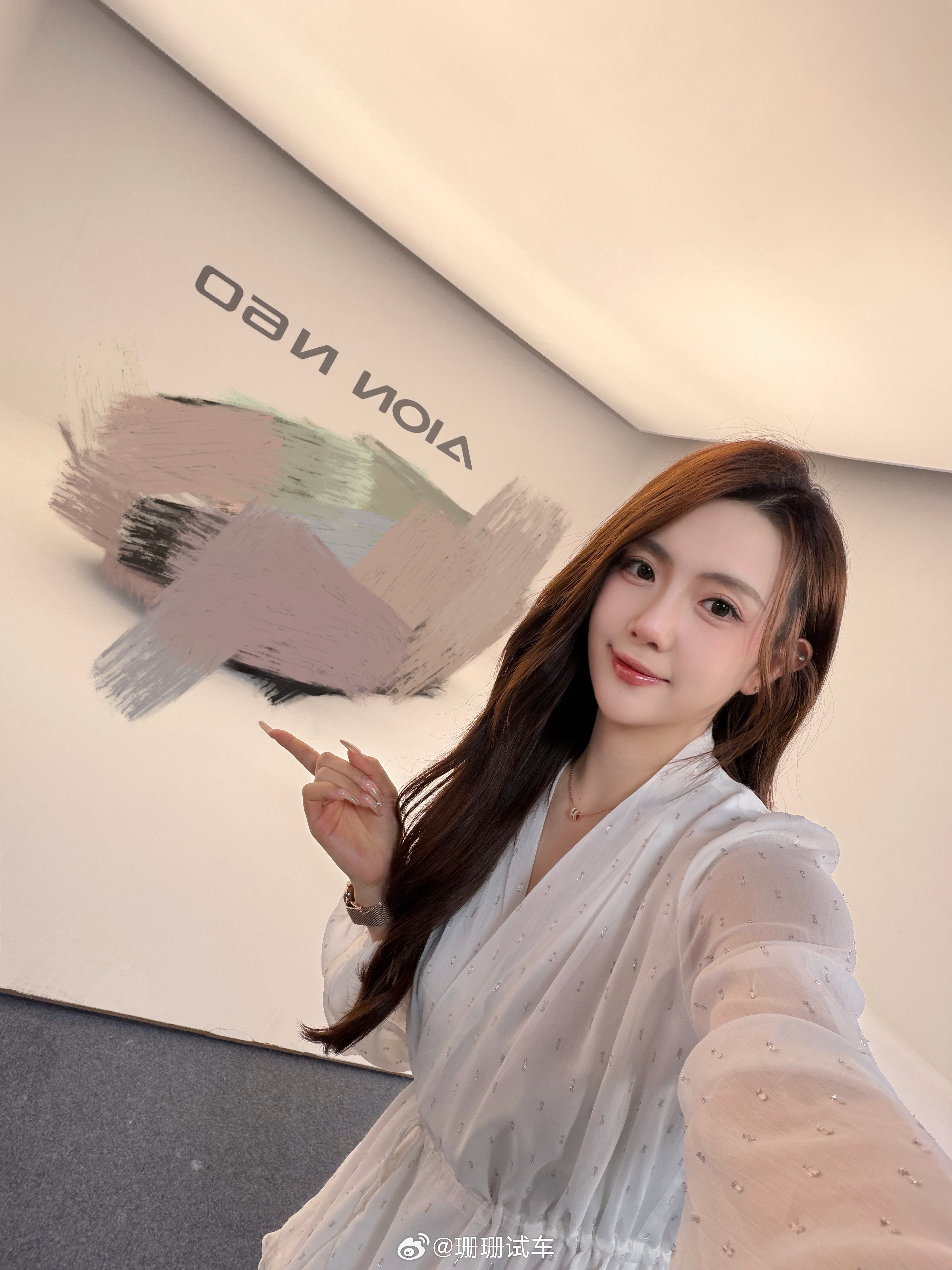 今天拍这个 埃安n60 车还不能看 等两天吧～ 广州