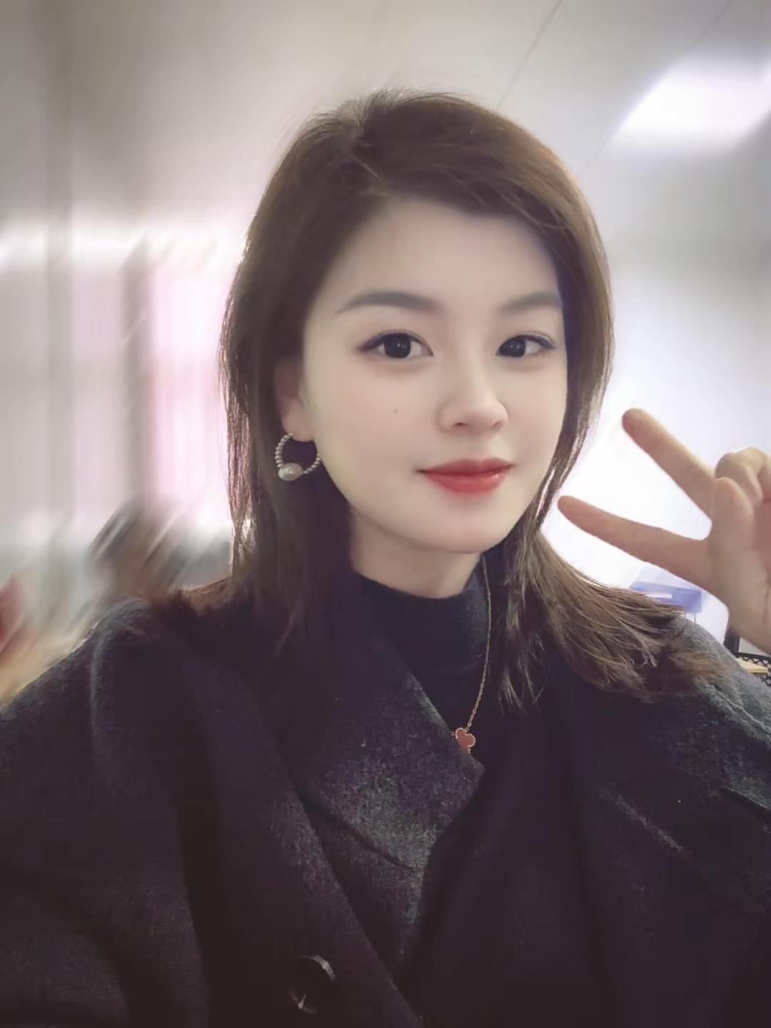 短发给不了长发的温柔，长发给不了短发的洒脱一剪短发深似海