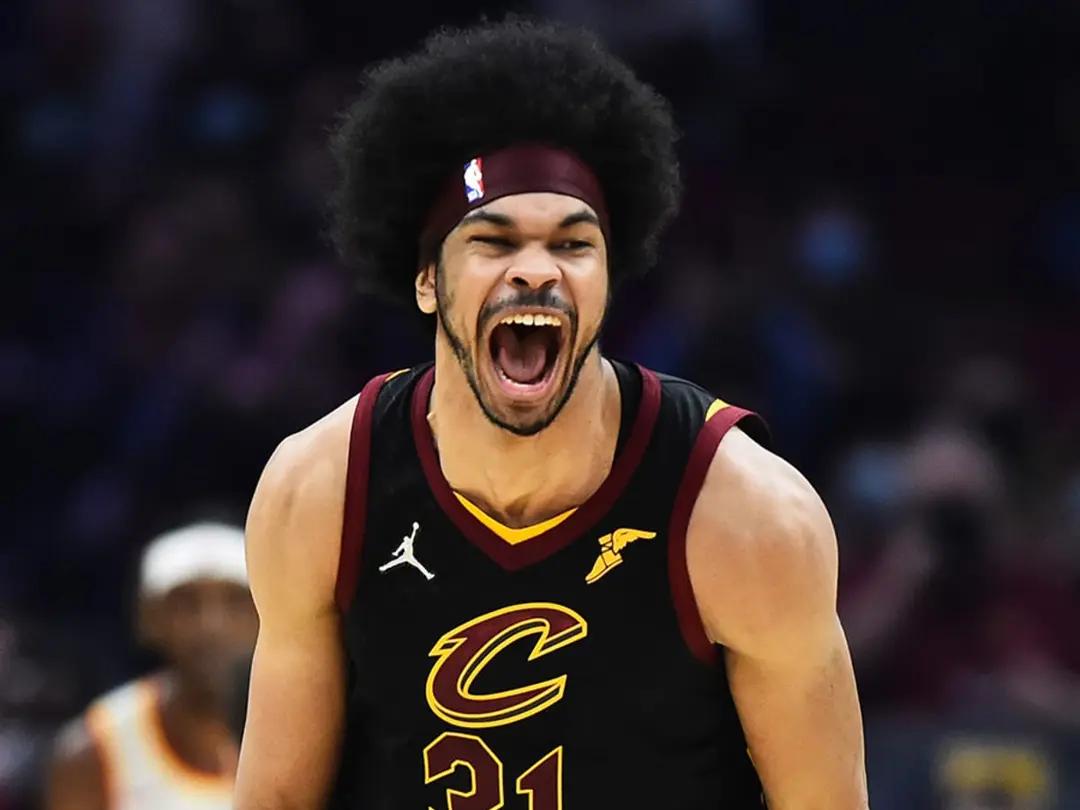 哈登加盟骑士，最开心的不是米切尔，也不是莫布里，而是中锋阿伦。
哈登是联盟顶级助