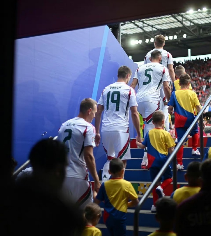 今日奥运男足继续第三轮，晋级名单即将出炉今天的作业来了，方向如下，大家参考西班牙