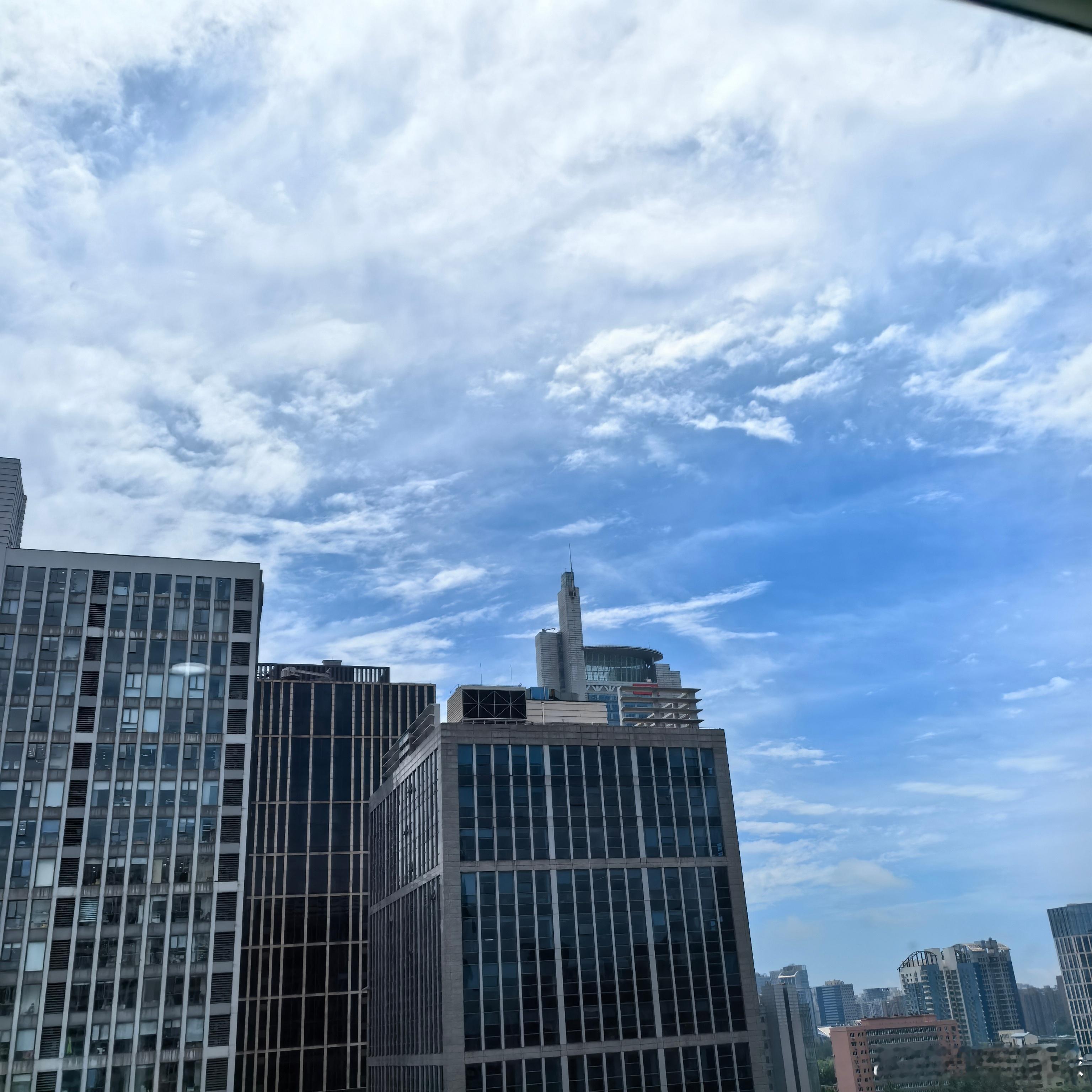 窗外的天气，初晴☁ ​​​