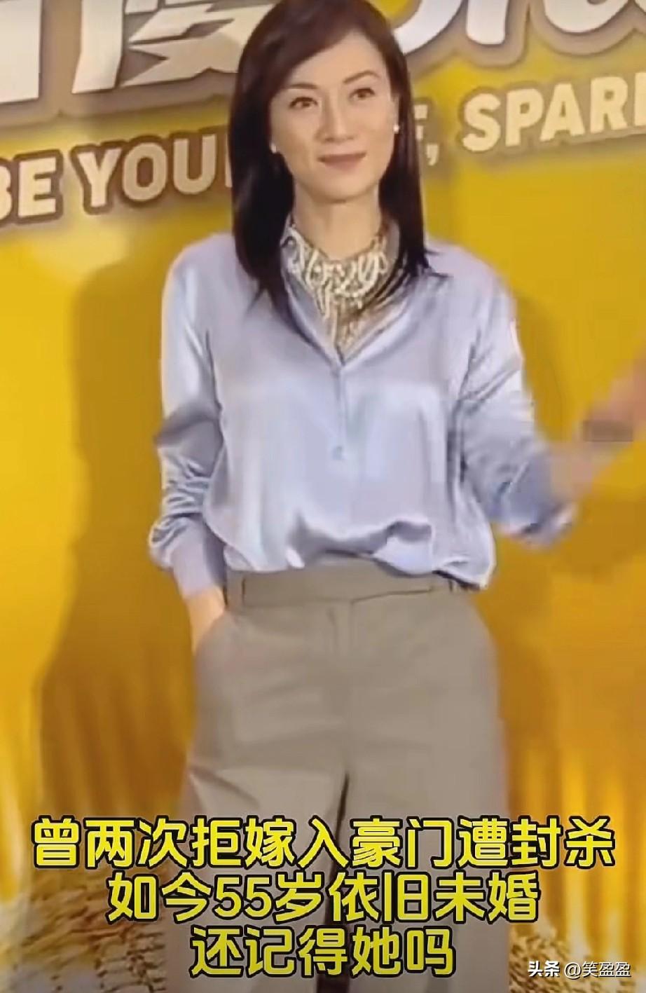 她曾是TVB当家花旦，被外界尊称为“张二小姐”。有与佘诗曼、宣萱的不和传闻；面对