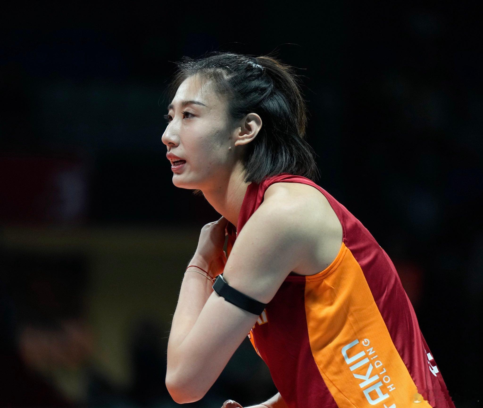 王媛媛国际排坛动态土超女排联赛第19轮：加拉塔萨雷0-3（19-25/13-25