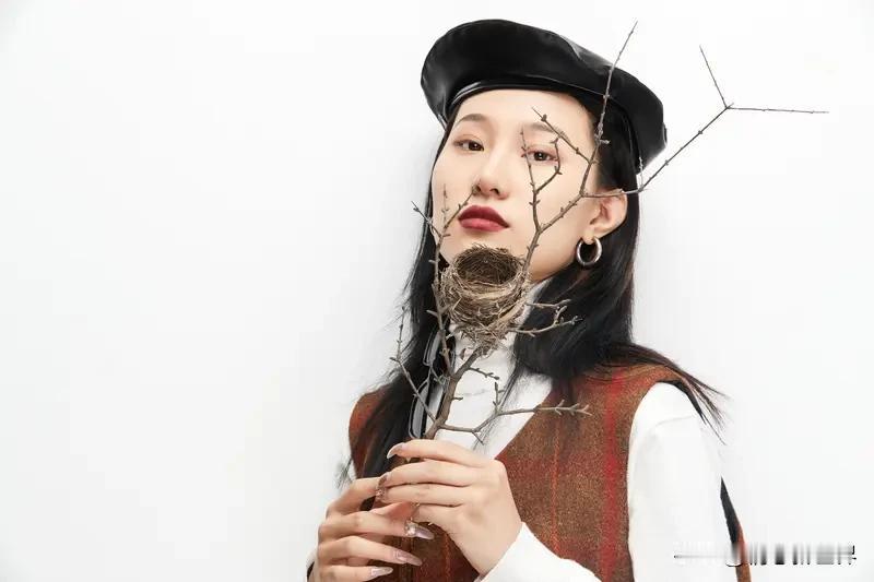 人的一生，谁最可靠？这是个值得深思的问题。年轻时，总觉得身边人多就有依靠。可到晚
